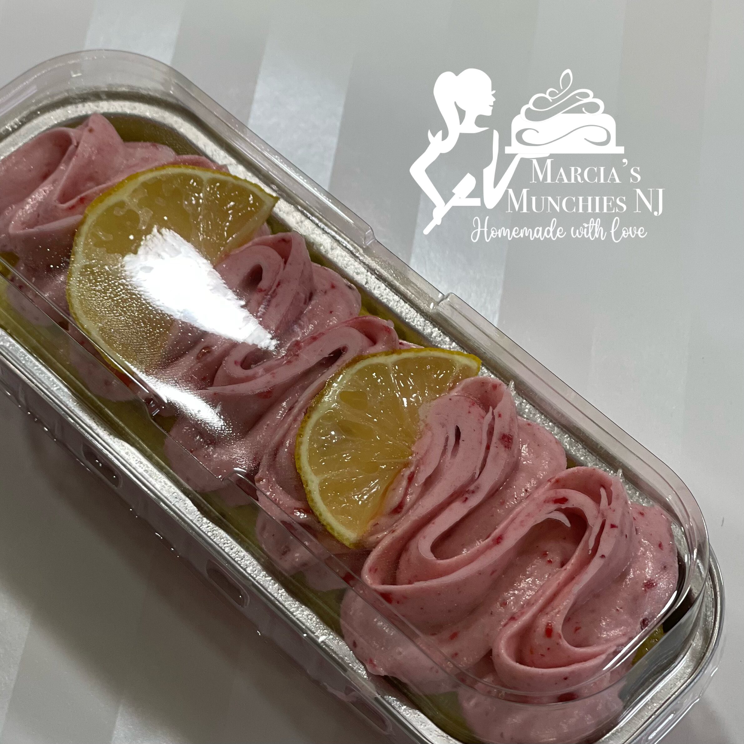 Strawberry lemon cake with fresh fruit topping